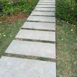 哈尔滨 芝麻黑小区踏步、汀步石铺装效果