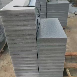 哈尔滨 芝麻灰火烧面300*600*50地铺石材