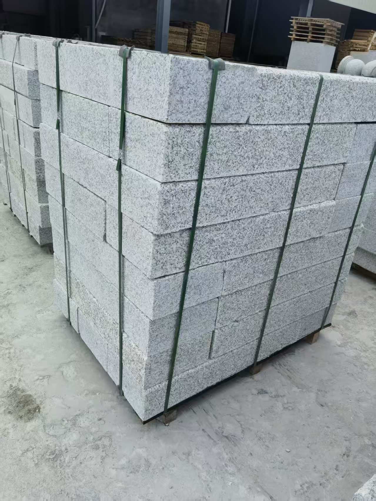 哈尔滨 芙蓉白火烧两面路沿石