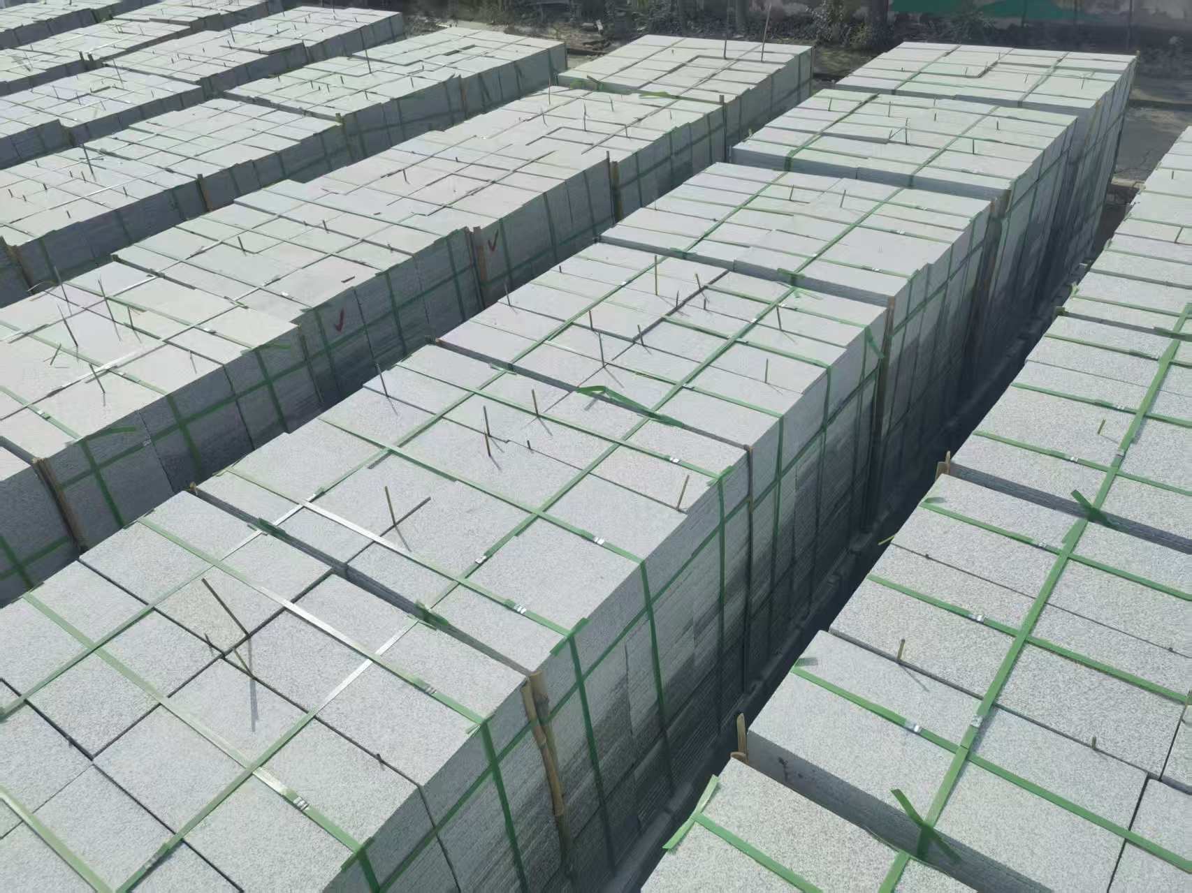 哈尔滨 芝麻白1.8公分火烧300*600地铺，清仓大甩卖