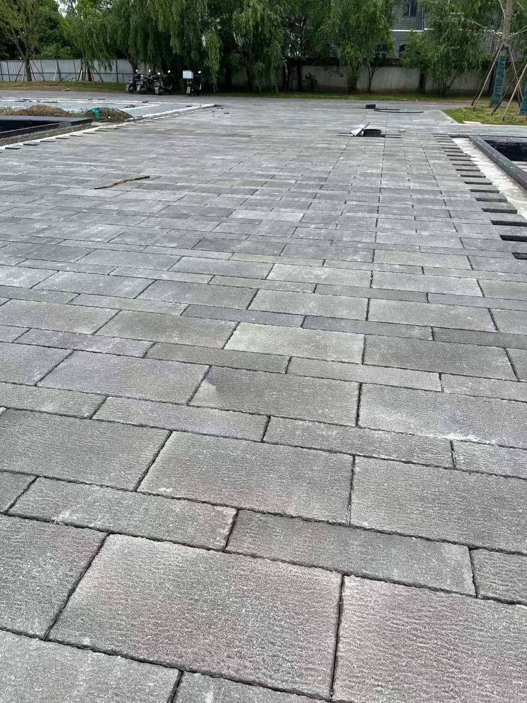 哈尔滨 工地仿古石铺装现场实拍