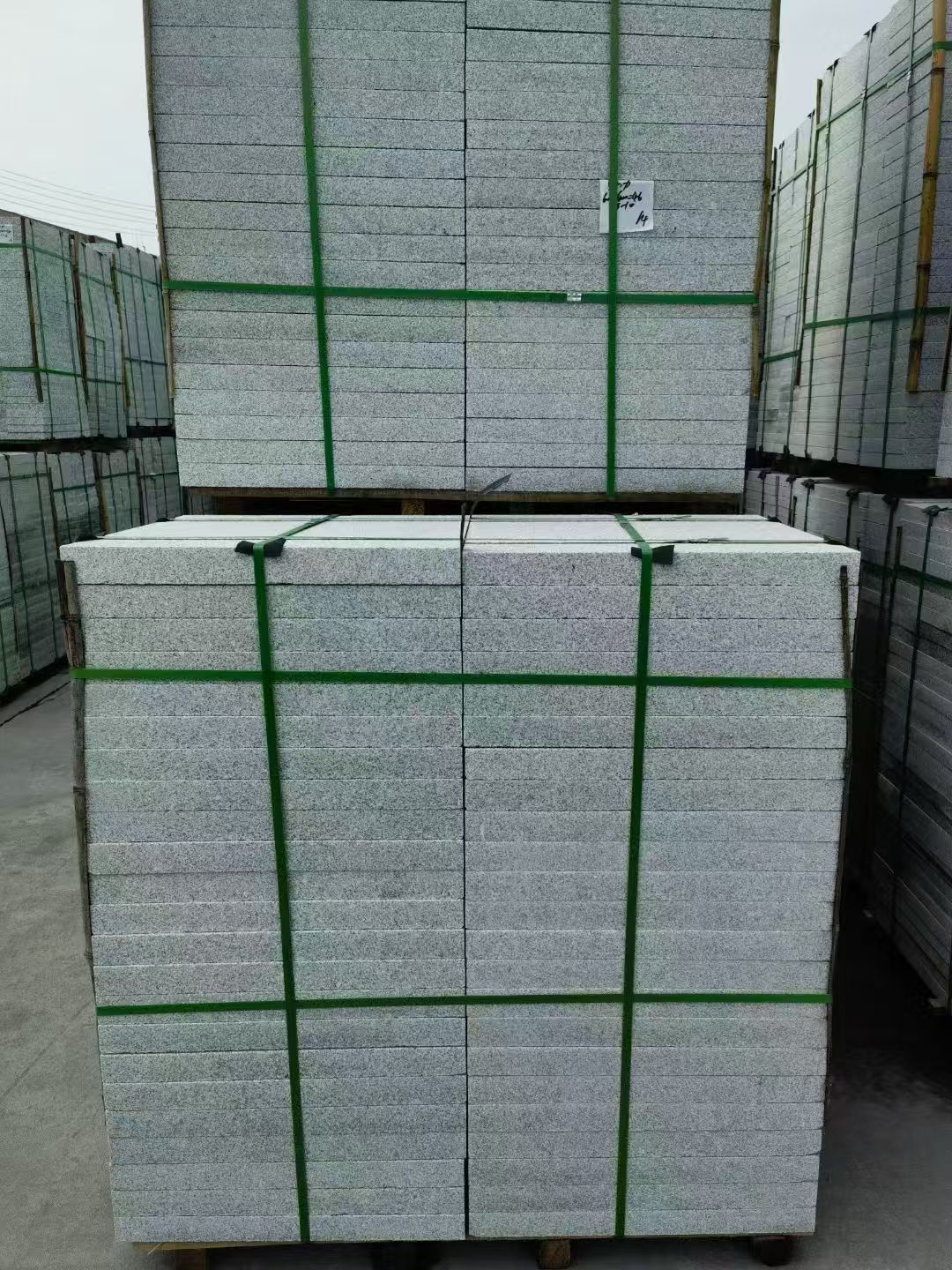 哈尔滨 火烧面地铺石，街道广场园林市政工程板，1.8~5.0厚均有现货