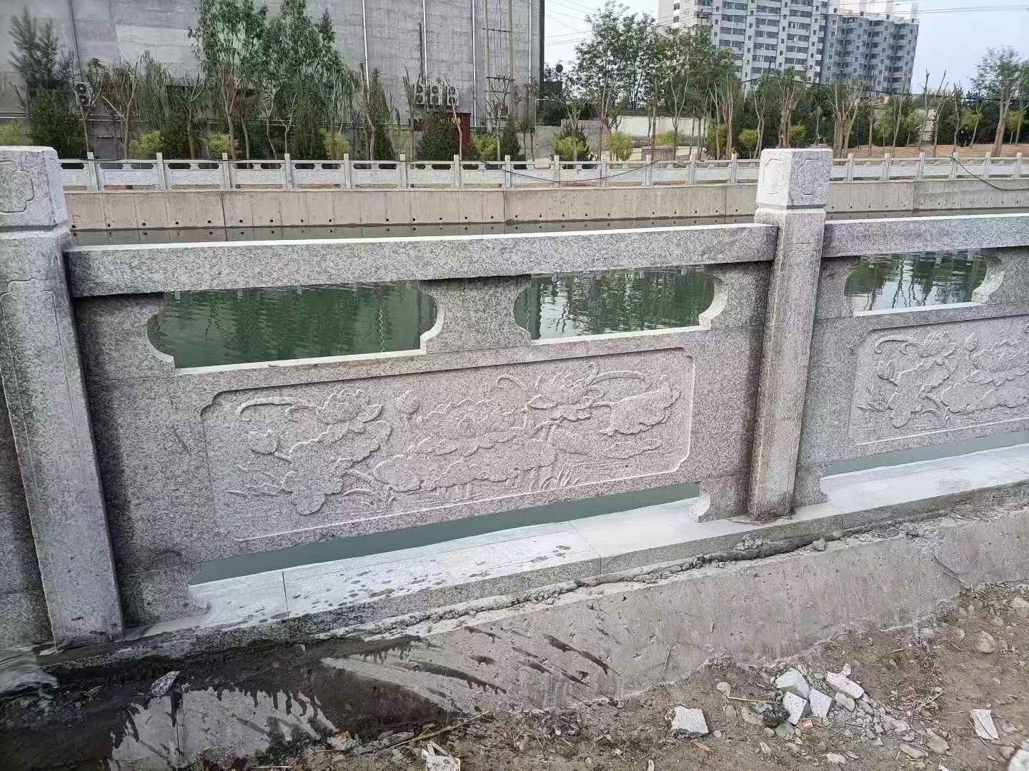 哈尔滨 芙蓉白大花桥梁、河道，石材栏杆、围栏、护栏