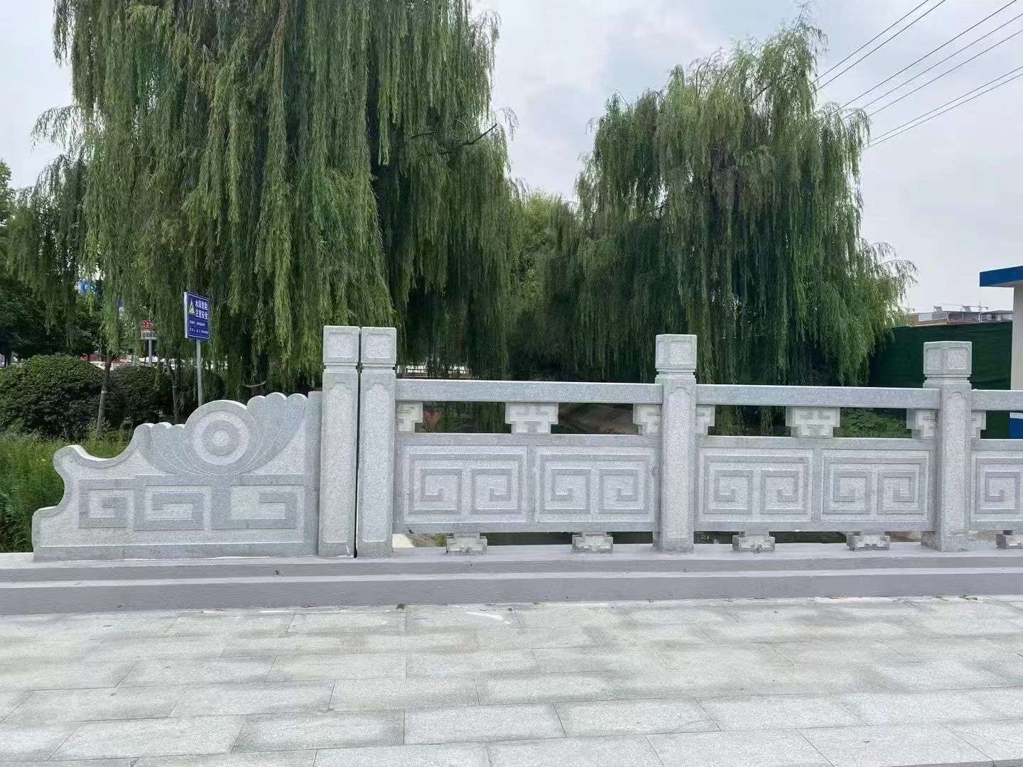 哈尔滨 芝麻灰桥栏杆、河道栏杆安装效果