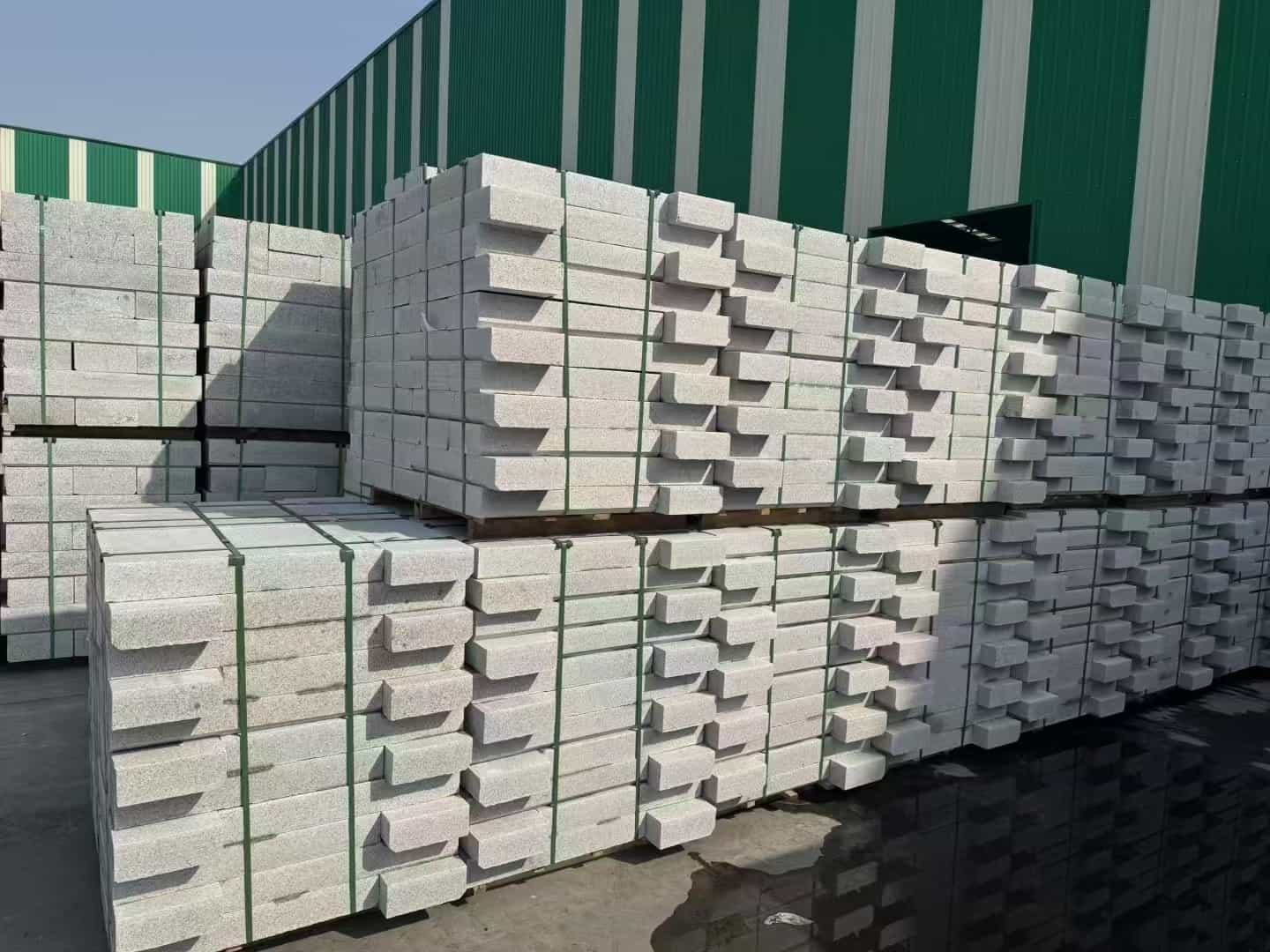 哈尔滨芝麻白路沿石