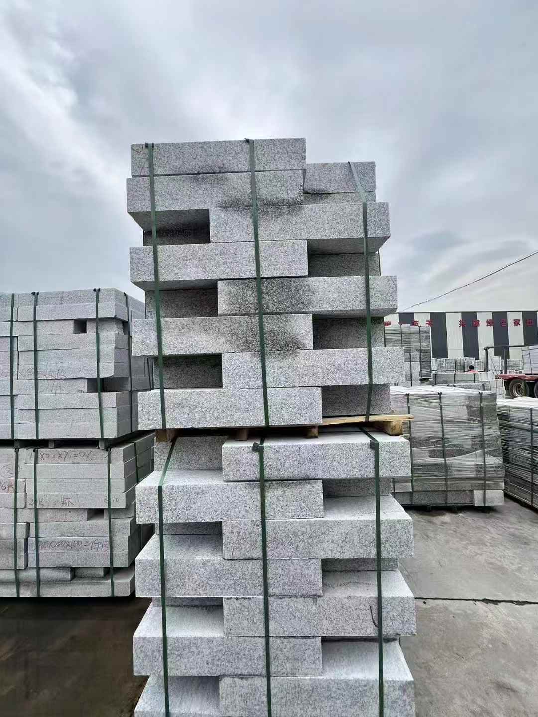 哈尔滨 芙蓉白路沿石