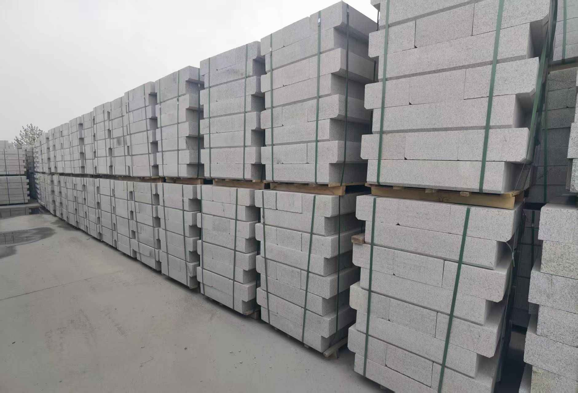 哈尔滨 芝麻白路沿石