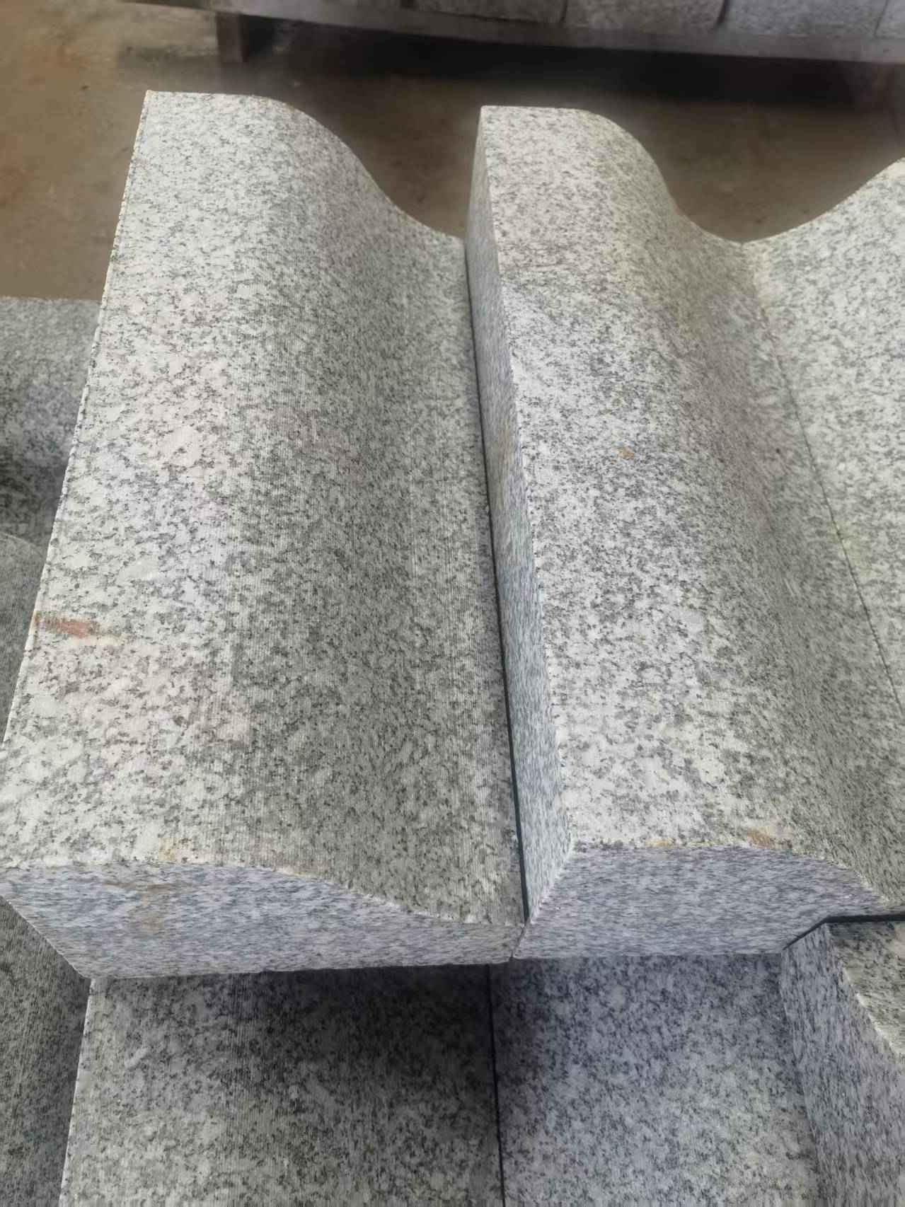 哈尔滨芙蓉白S型拉丝面路沿石